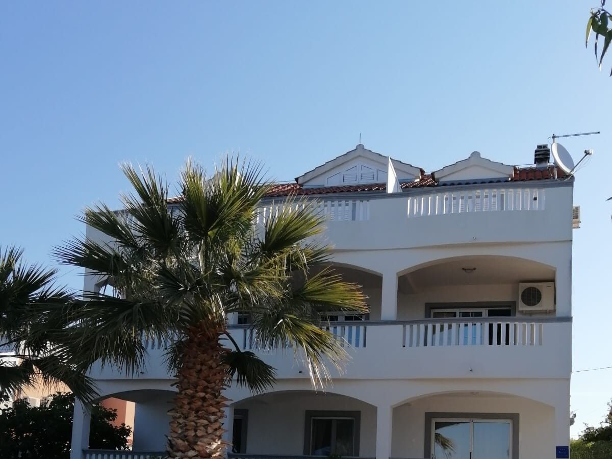 Apartment One bedroom apartment near beach Brodarica, Šibenik A-4195-b - Outdoor photo 2