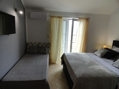 Apartment One bedroom apartment near beach Brodarica, Šibenik A-4195-b - Outdoor photo 16