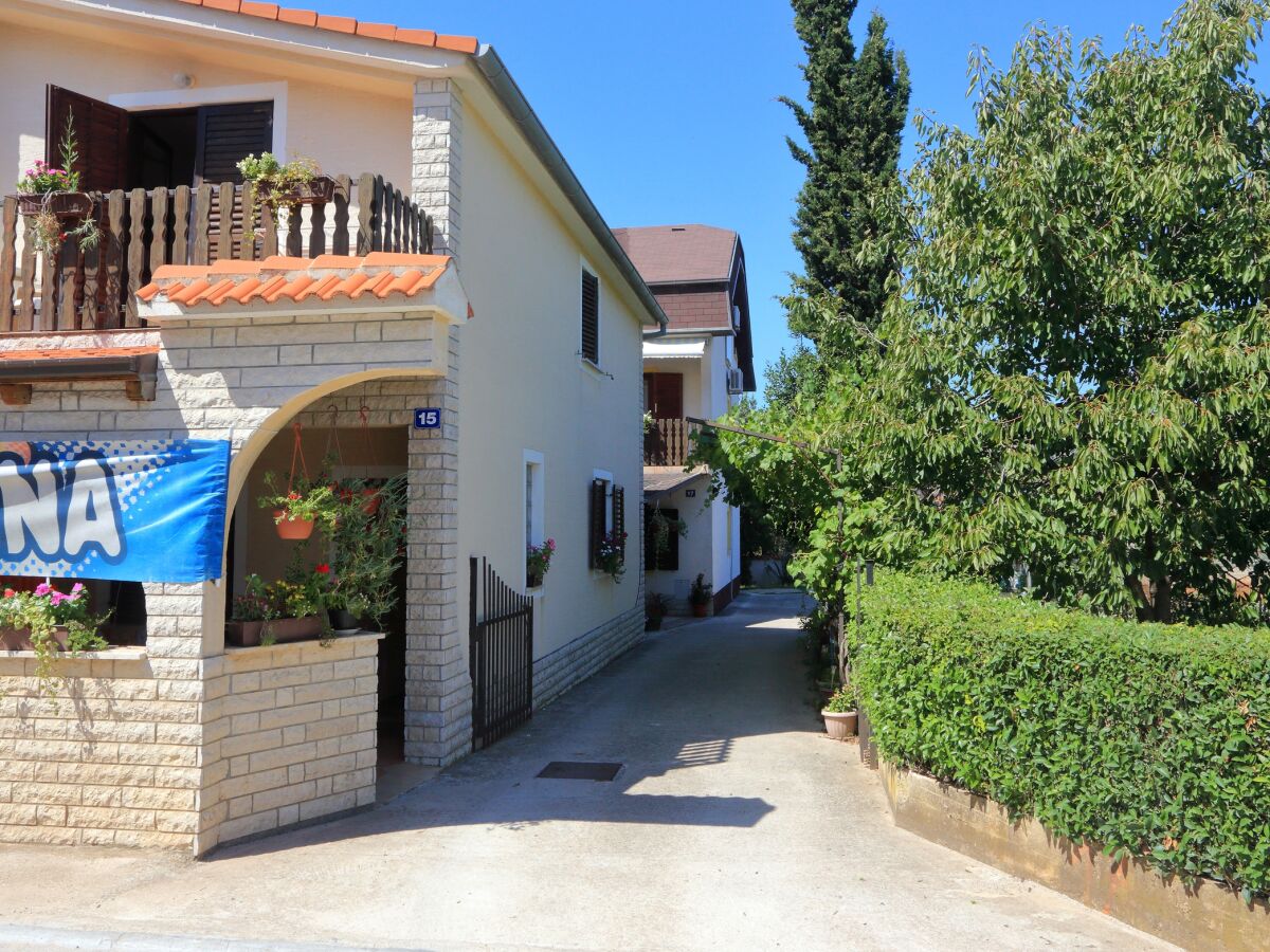 Apartment Two bedroom apartment with terrace Bibinje, Zadar A-6160-c - Outdoor photo 3