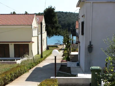 Apartment One bedroom apartment with terrace and sea view Brgulje, Molat A-6241-a - Outdoor photo 7
