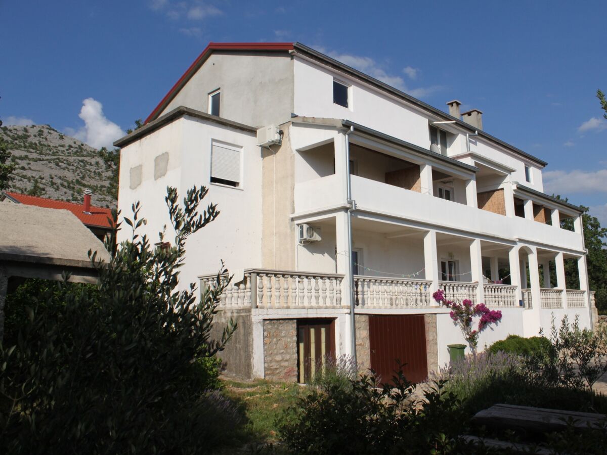 Apartment Two bedroom apartment with terrace and sea view Starigrad, Paklenica A-6587-a - Outdoor photo 2