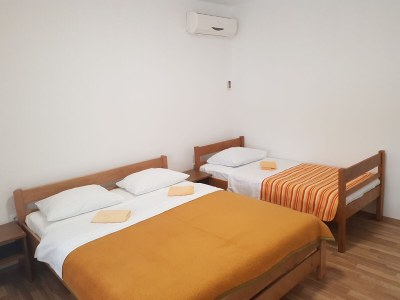 Apartment Four-bedroom apartment with terrace Seline, Paklenica A-6628-b - Outdoor photo 9