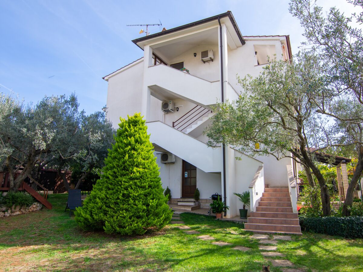 Apartment Two bedroom apartment with terrace Medulin A-7494-a - Outdoor photo 4