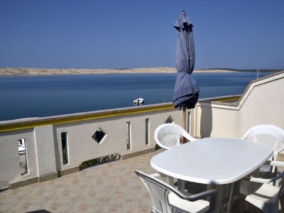 Apartment Two bedroom apartment near beach Kustići, Pag A-6335-a in Zubovići - Apartment
