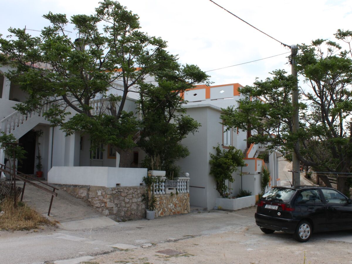 Apartment One bedroom apartment with terrace Metajna, Pag A-6421-c - Outdoor photo 4
