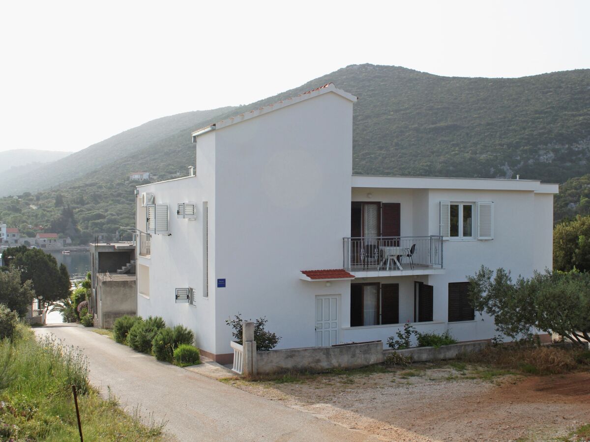 Apartment Two bedroom apartment near beach Cove Pokrivenik, Hvar A-8673-a - Outdoor photo 5
