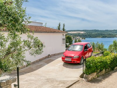 Apartment Two bedroom apartment with terrace and sea view Nečujam, Šolta A-8691-a - Outdoor photo 19