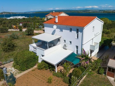 Apartment Two bedroom apartment with terrace Tkon, Pašman A-8302-a - Outdoor photo 5