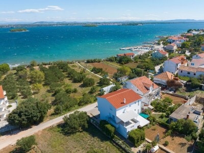 Apartment One bedroom apartment with terrace Tkon, Pašman A-8302-c - Outdoor photo 3