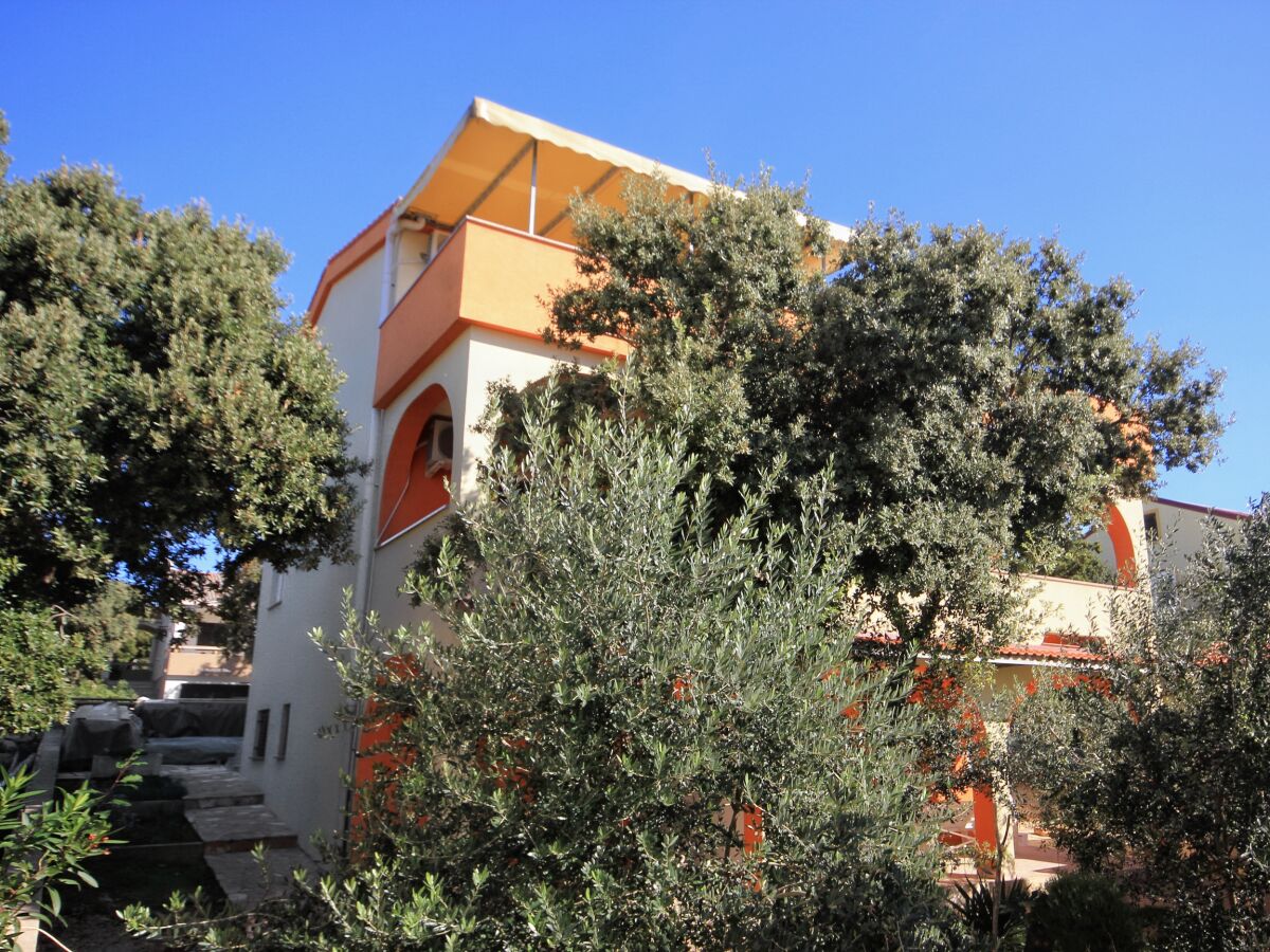 Apartment One bedroom apartment with terrace and sea view Mandre, Pag A-9354-d