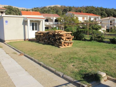Apartment Three bedroom apartment near beach Pag A-9355-b - Outdoor photo 11