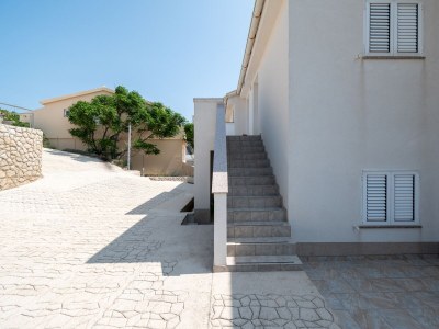 Apartment Two bedroom apartment with terrace and sea view Zubovići, Pag A-9365-a - Outdoor photo 5