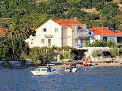 Holiday room near beach Slano, Dubrovnik S-8737-a in Slano - Holiday room