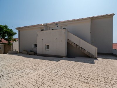 Apartment Studio flat with terrace and sea view Zubovići, Pag AS-9365-b - Outdoor photo 16