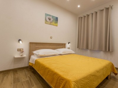 Apartment Two bedroom apartment near beach Cove Zastupac, Hvar A-8761-a - Outdoor photo 12