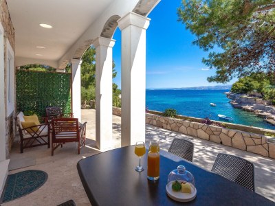 Apartment Two bedroom apartment near beach Cove Zastupac, Hvar A-8761-a - Outdoor photo 24