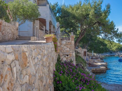 Apartment Two bedroom apartment near beach Cove Zastupac, Hvar A-8761-d - Outdoor photo 4
