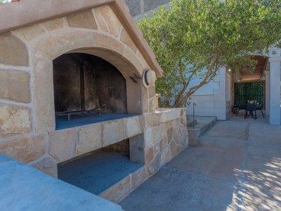 Apartment Two bedroom apartment near beach Cove Zastupac, Hvar A-8761-d - Outdoor photo 8