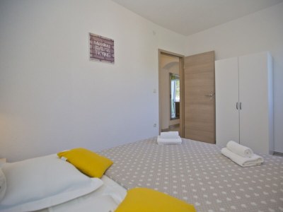 Apartment One bedroom apartment near beach Cove Zastupac, Hvar A-8761-f - Outdoor photo 5