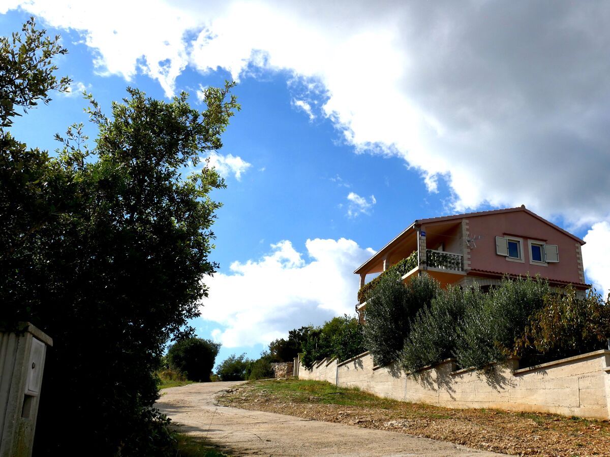 Apartment Two bedroom apartment with terrace and sea view Rukavac, Vis A-8839-c - Outdoor photo 5
