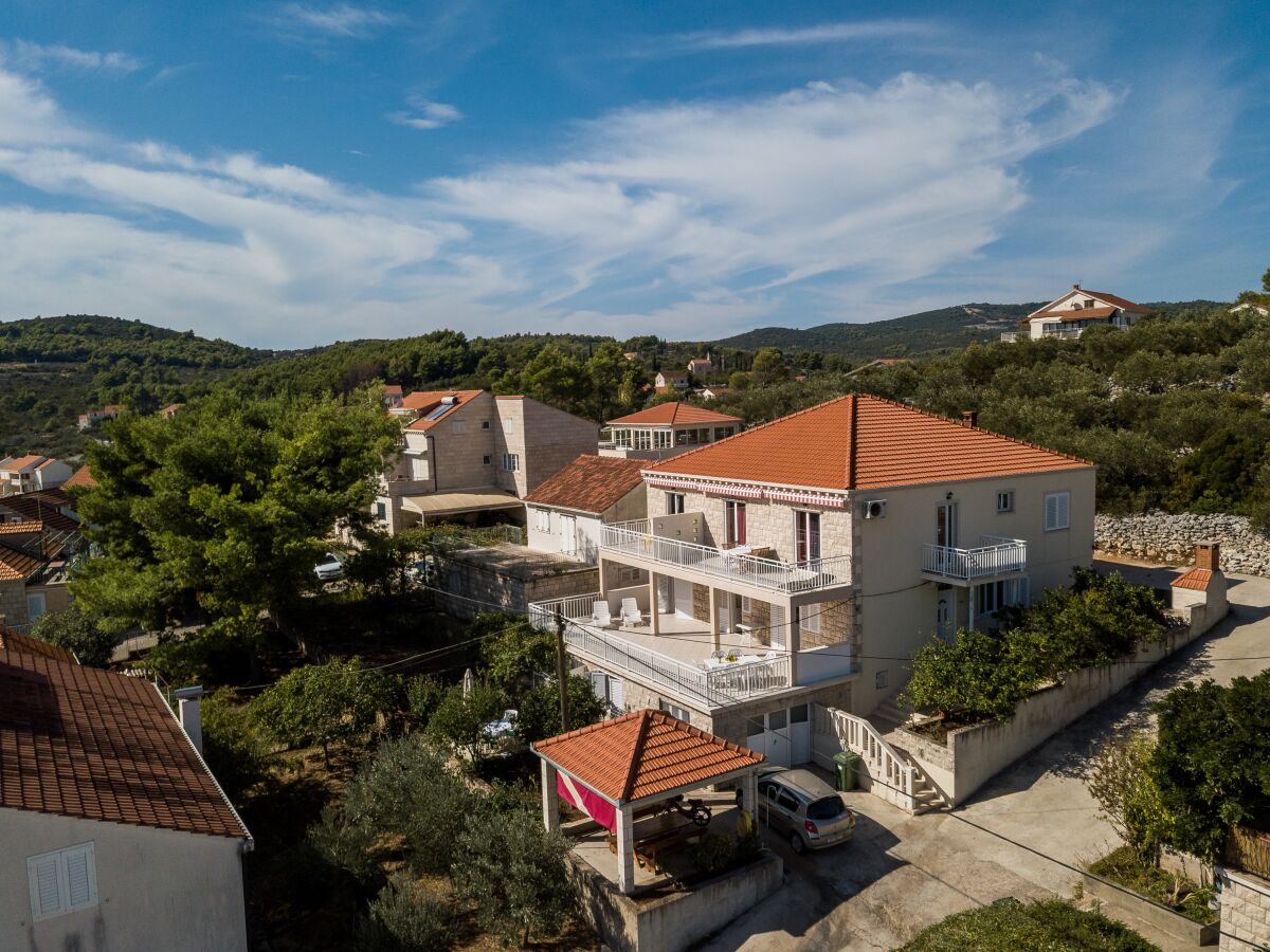 Apartment Three bedroom apartment near beach Lumbarda, Korčula A-10049-a - Outdoor photo 5