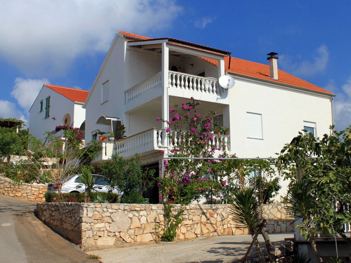 Apartment Two bedroom apartment with terrace and sea view Zavalatica, Korčula A-9280-b - Outdoor photo 2