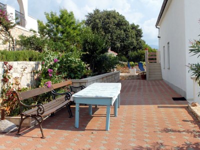 Apartment Two bedroom apartment with terrace and sea view Zavalatica, Korčula A-9280-b - Outdoor photo 10