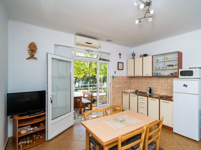 Apartment One bedroom apartment with air-conditioning Žuljana, Pelješac A-10233-b in Žuljana - Apartment