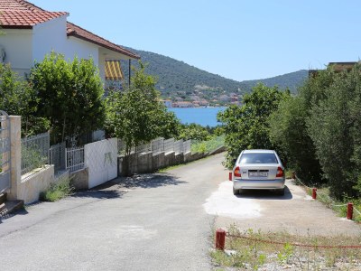 Apartment One bedroom apartment with balcony and sea view Vinišće, Trogir A-10241-a - Outdoor photo 20