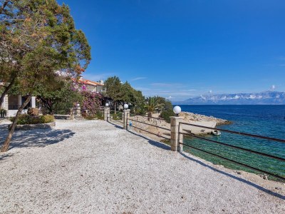 Apartment One bedroom apartment near beach Cove Pokrivenik, Hvar A-10419-a - Outdoor photo 6
