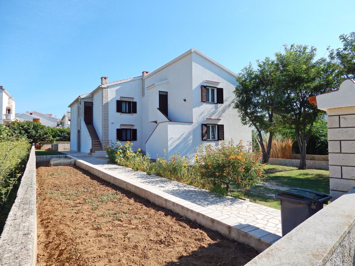 Apartment Two bedroom apartment with balcony and sea view Pag A-11358-e