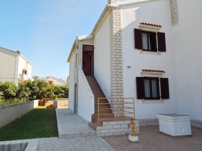 Apartment Two bedroom apartment with balcony and sea view Pag A-11358-e - Outdoor photo 7