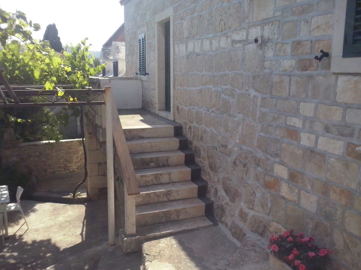 Apartment One bedroom apartment with air-conditioning Sumartin, Brač A-11658-b - Outdoor photo 4