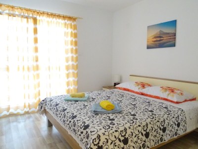 Apartment Two bedroom apartment with balcony and sea view Zaklopatica, Lastovo A-12452-a - Outdoor photo 16