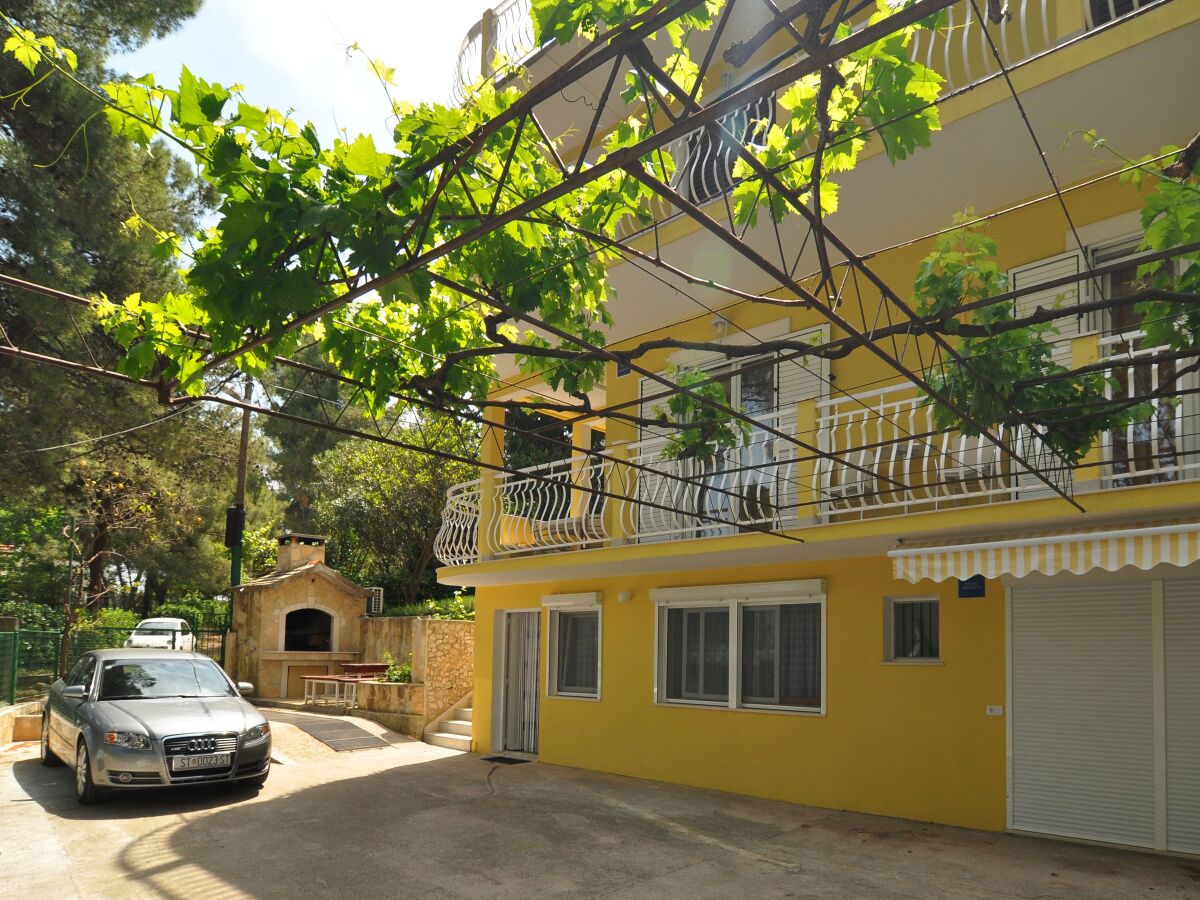 Apartment Two bedroom apartment near beach Slatine, Čiovo A-12491-b - Outdoor photo 3