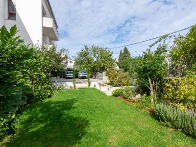 Apartment Three bedroom apartment with terrace Rovinj A-12656-a - Outdoor photo 7