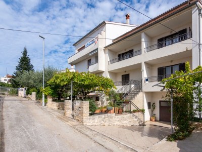 Apartment One bedroom apartment with terrace Rovinj A-12656-b - Outdoor photo 2