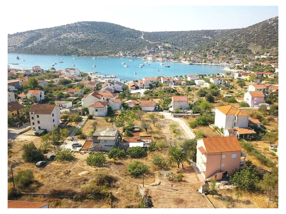 Apartment Two bedroom apartment with balcony and sea view Vinišće, Trogir A-12676-a - Outdoor photo 3