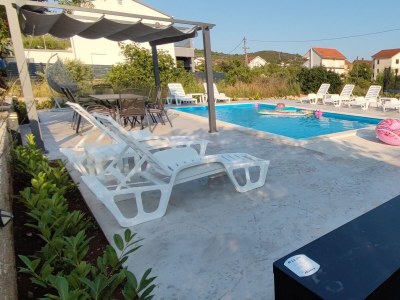 Apartment Two bedroom apartment with balcony and sea view Vinišće, Trogir A-12676-a - Outdoor photo 16