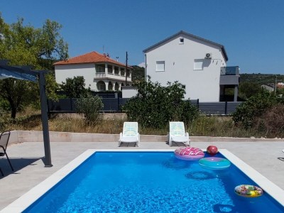 Apartment Two bedroom apartment with terrace and sea view Vinišće, Trogir A-12676-b - Outdoor photo 28