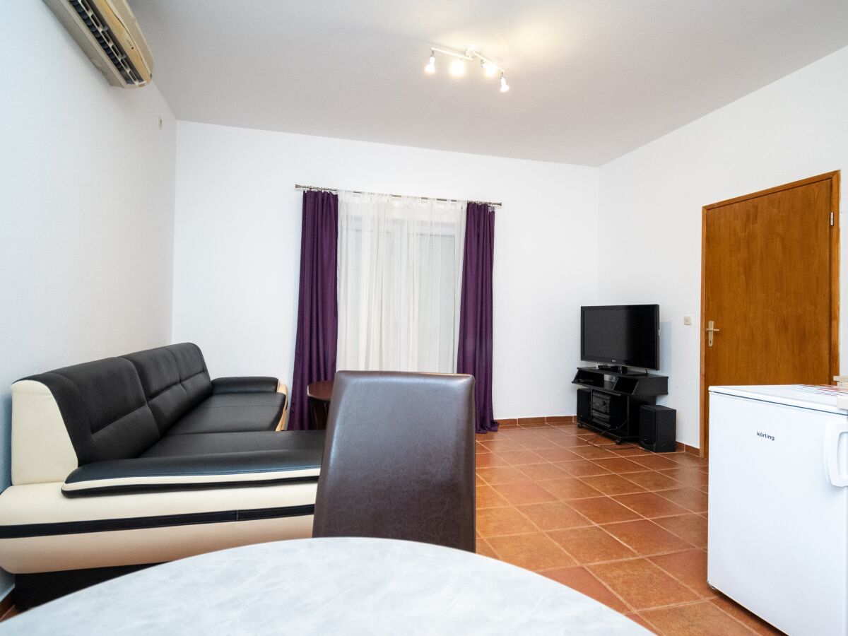 Apartment Two bedroom apartment with terrace Vir A-12692-a