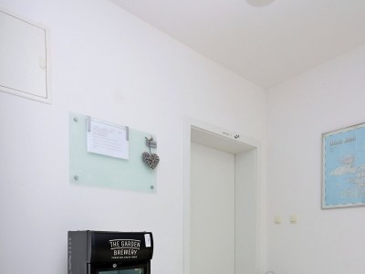 Apartment Two bedroom apartment with terrace Banjol, Rab A-12838-b - Outdoor photo 12