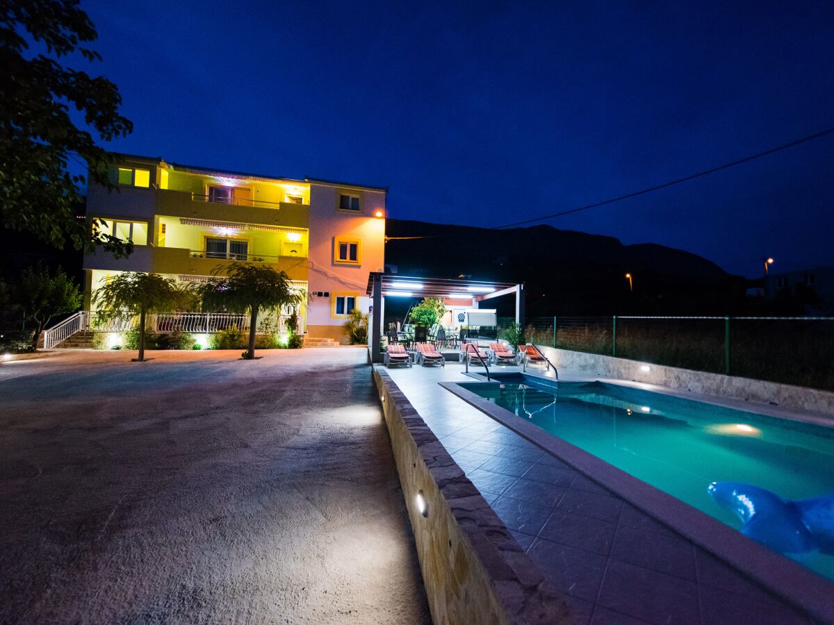 Apartment Three bedroom apartment with terrace and sea view Podstrana, Split A-13393-a - Outdoor photo 5
