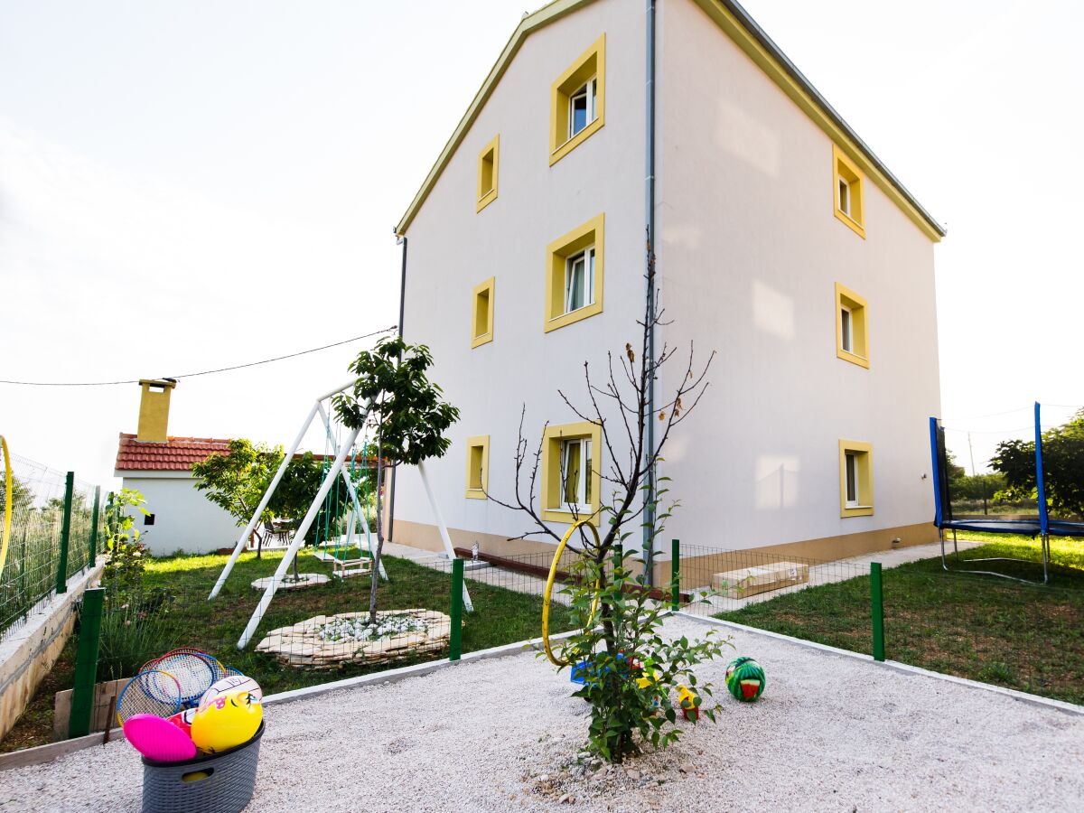 Apartment Three bedroom apartment with balcony and sea view Podstrana, Split A-13393-b - Outdoor photo 2