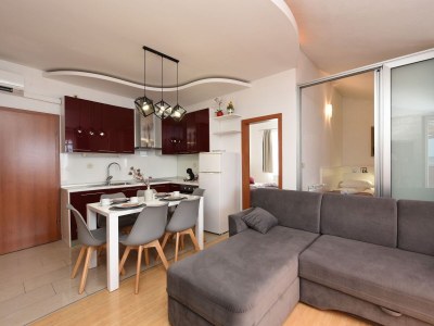 Apartment Three bedroom apartment with terrace and sea view Starigrad, Paklenica A-14113-c - Outdoor photo 15