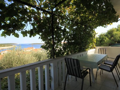 Apartment Two bedroom apartment with terrace and sea view Rukavac, Vis A-2411-a in Vis - Apartment