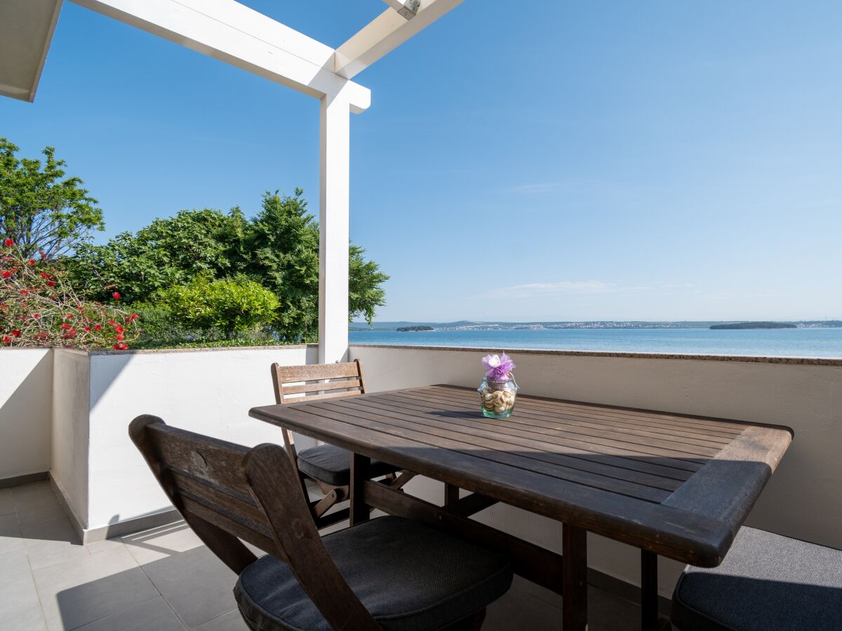 Apartment Apartments by the sea Tkon, Pašman - 6262