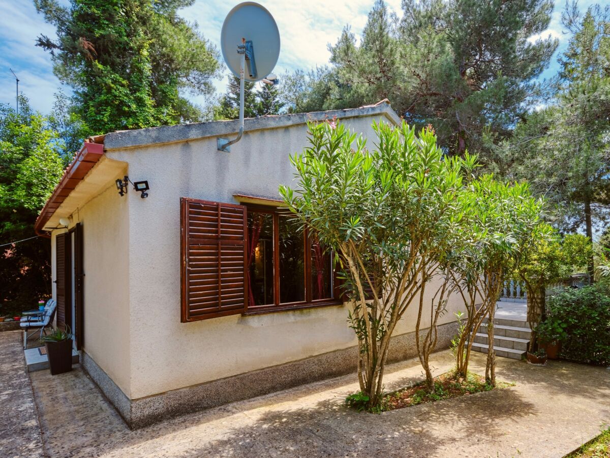 Holiday house Two bedroom house with terrace Artatore, Lošinj K-8005