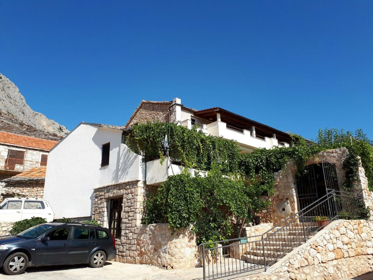 Apartment One bedroom apartment with terrace and sea view Ivan Dolac, Hvar A-8753-f