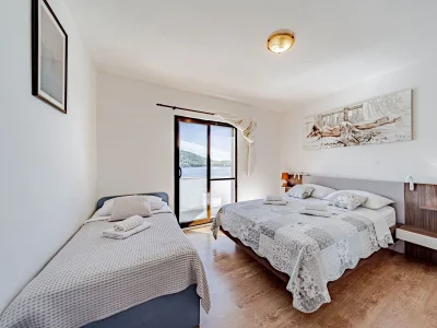 Apartment One bedroom apartment near beach Ubli, Lastovo A-8344-a - Outdoor photo 25